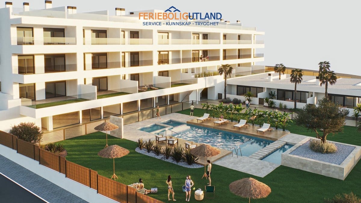 3 soverom Villa til salgs i Torrevieja med svømmebasseng garasje - € 589 900 (Ref: 10136549)