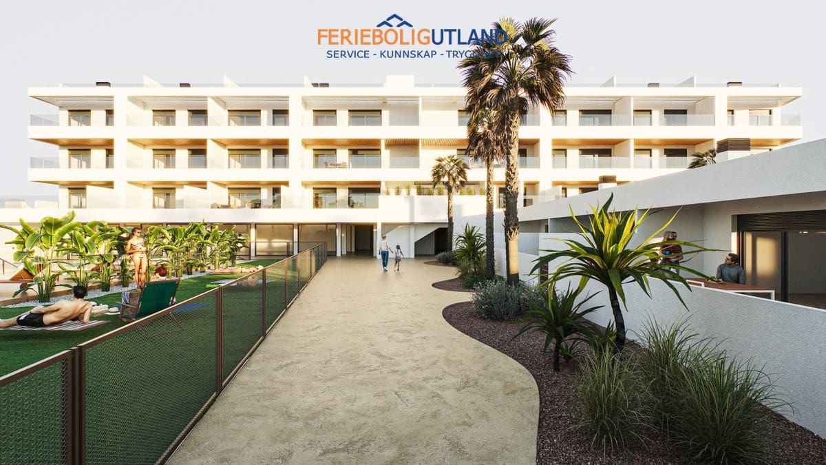 3 soverom Villa til salgs i Torrevieja med svømmebasseng garasje - € 589 900 (Ref: 10136549)