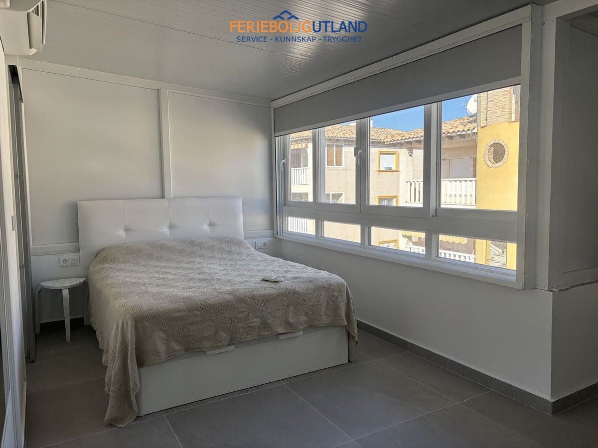3 soveværelse Byhus til salg i La Zenia med swimmingpool - € 285.000 (Ref: 10136726)