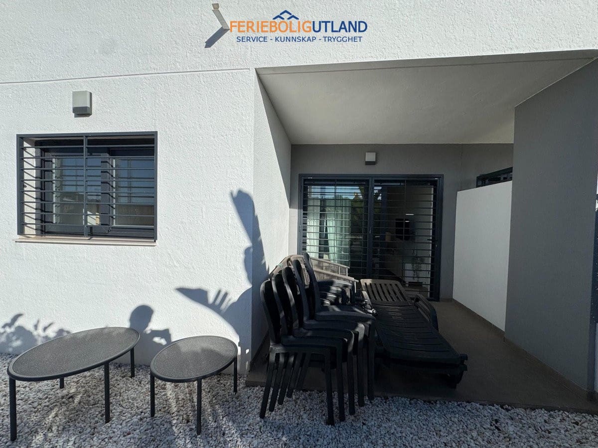 2 soverom Leilighet til salgs i Pilar de la Horadada med svømmebasseng garasje - € 300 000 (Ref: 10136728)