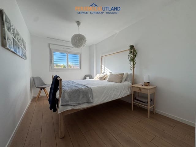 2 soverom Leilighet til salgs i Mil Palmeras, Pilar de la Horadada med svømmebasseng garasje - € 300 000 (Ref: 10136728)