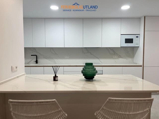 3 quarto Apartamento para venda em Aguas Nuevas, Torrevieja com piscina garagem - 370 000 € (Ref: 10140178)