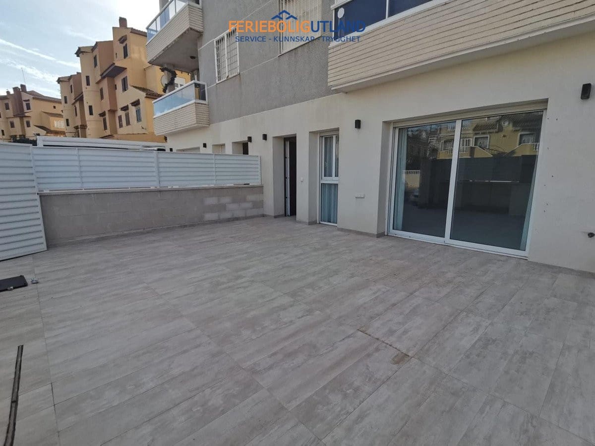 3 quarto Apartamento para venda em Torrevieja com piscina garagem - 370 000 € (Ref: 10140178)