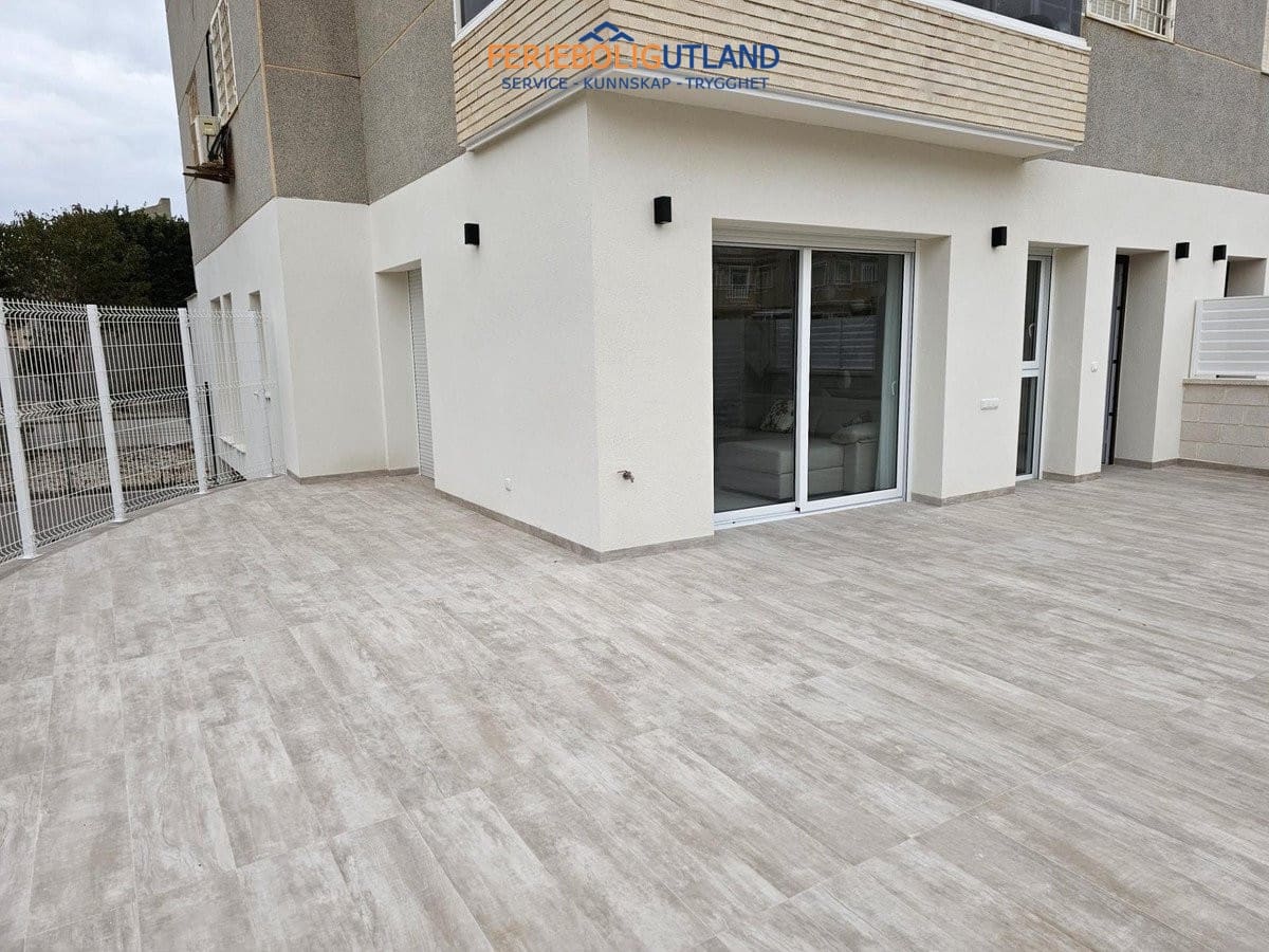 3 quarto Apartamento para venda em Torrevieja com piscina garagem - 370 000 € (Ref: 10140178)