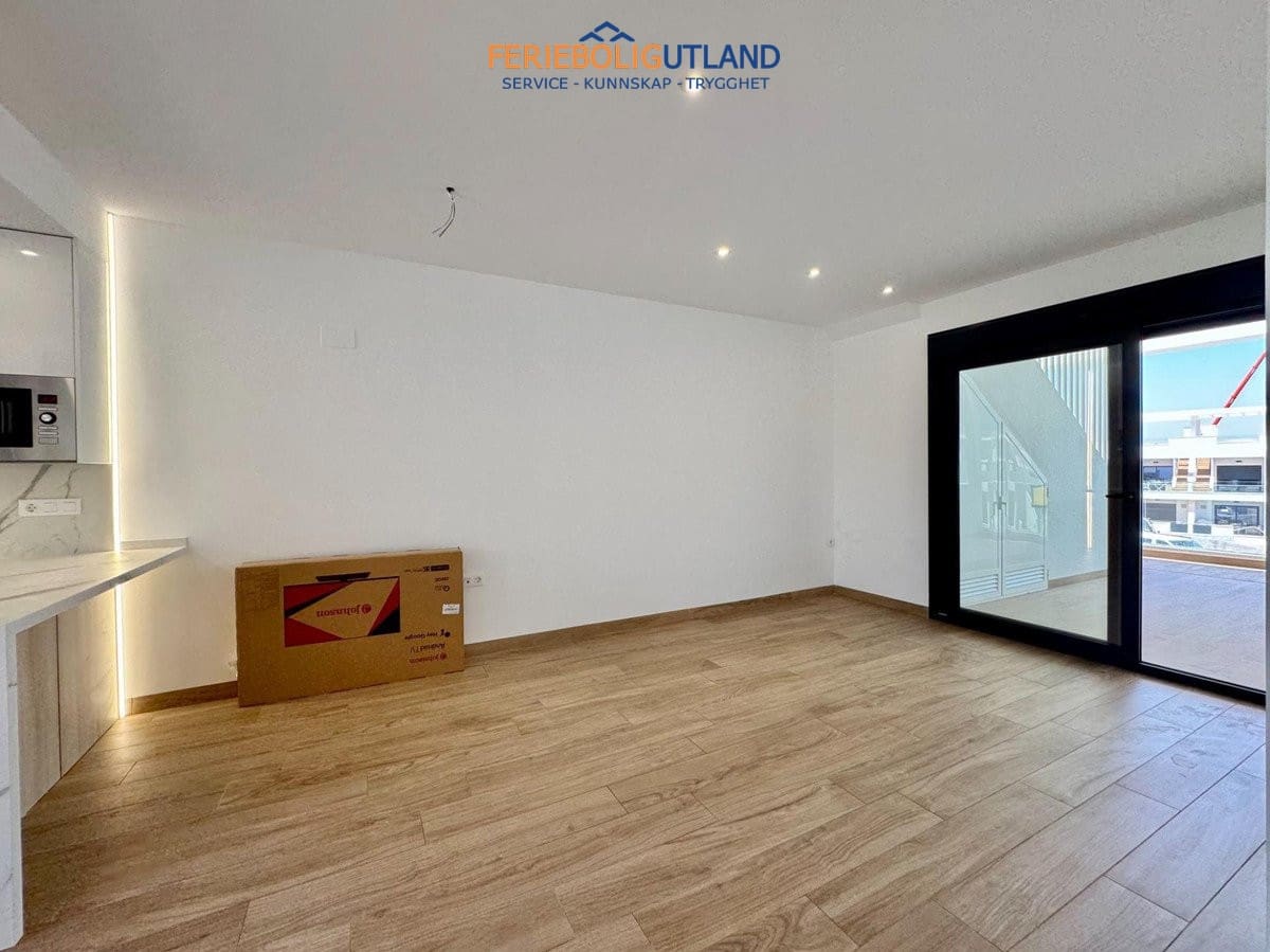 2 sypialnia Penthouse na sprzedaż w Los Balcones z basenem - 359 900 € (Ref: 10140343)