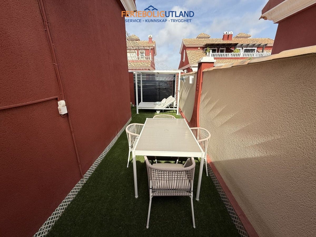 3 sovrum Hus till salu i Villamartin med pool garage - 274 900 € (Ref: 10141345)