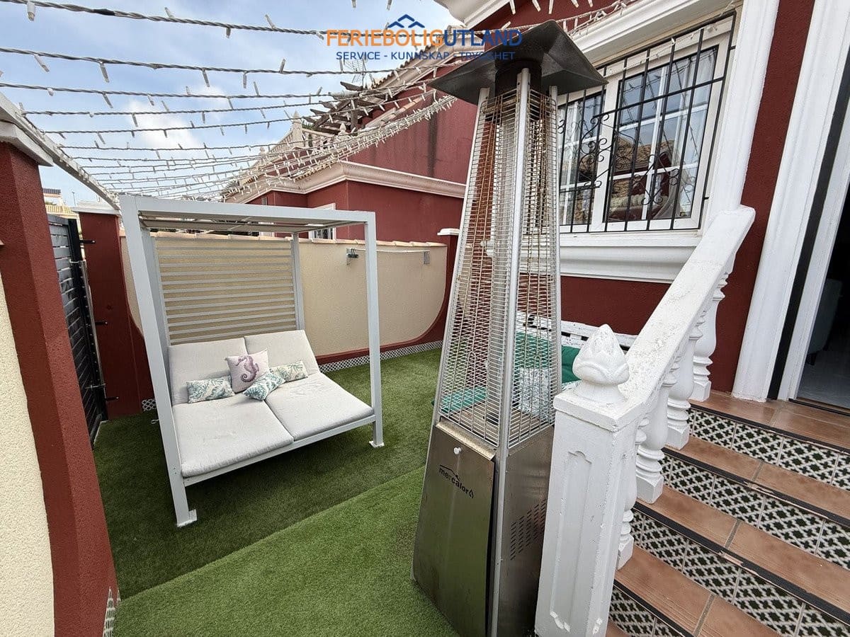 3 sovrum Hus till salu i Villamartin med pool garage - 274 900 € (Ref: 10141345)