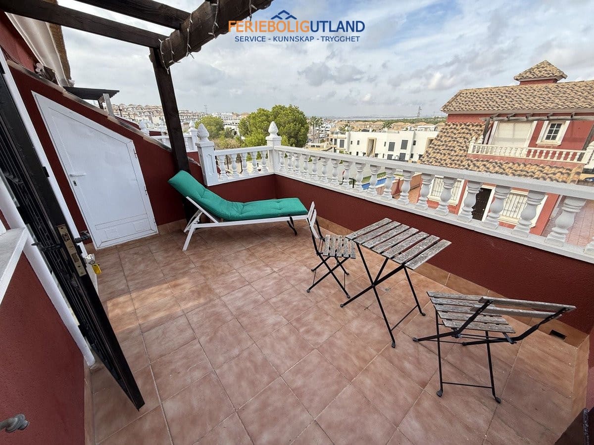 3 sovrum Hus till salu i Villamartin med pool garage - 274 900 € (Ref: 10141345)