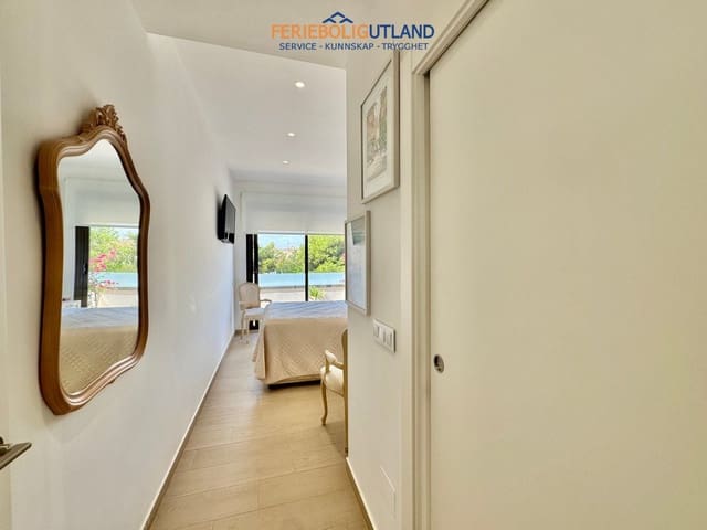 3 bedroom Townhouse for sale in San Pedro del Pinatar ciudad, San Pedro del Pinatar with pool garage - € 395,000 (Ref: 10144914)