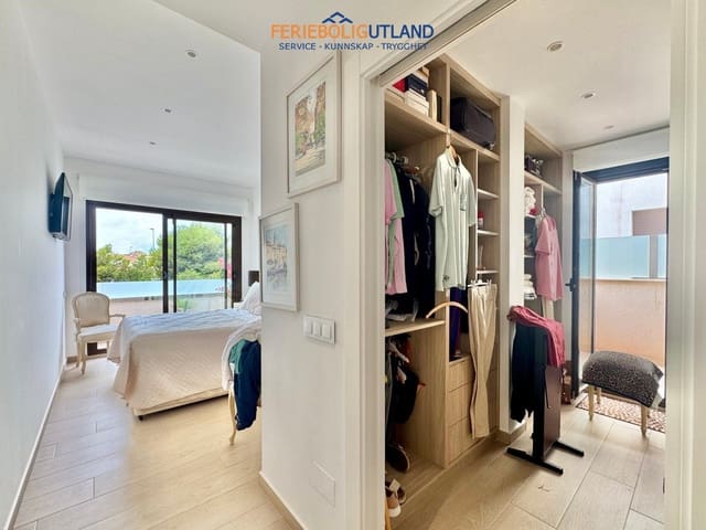 3 bedroom Townhouse for sale in San Pedro del Pinatar ciudad, San Pedro del Pinatar with pool garage - € 395,000 (Ref: 10144914)