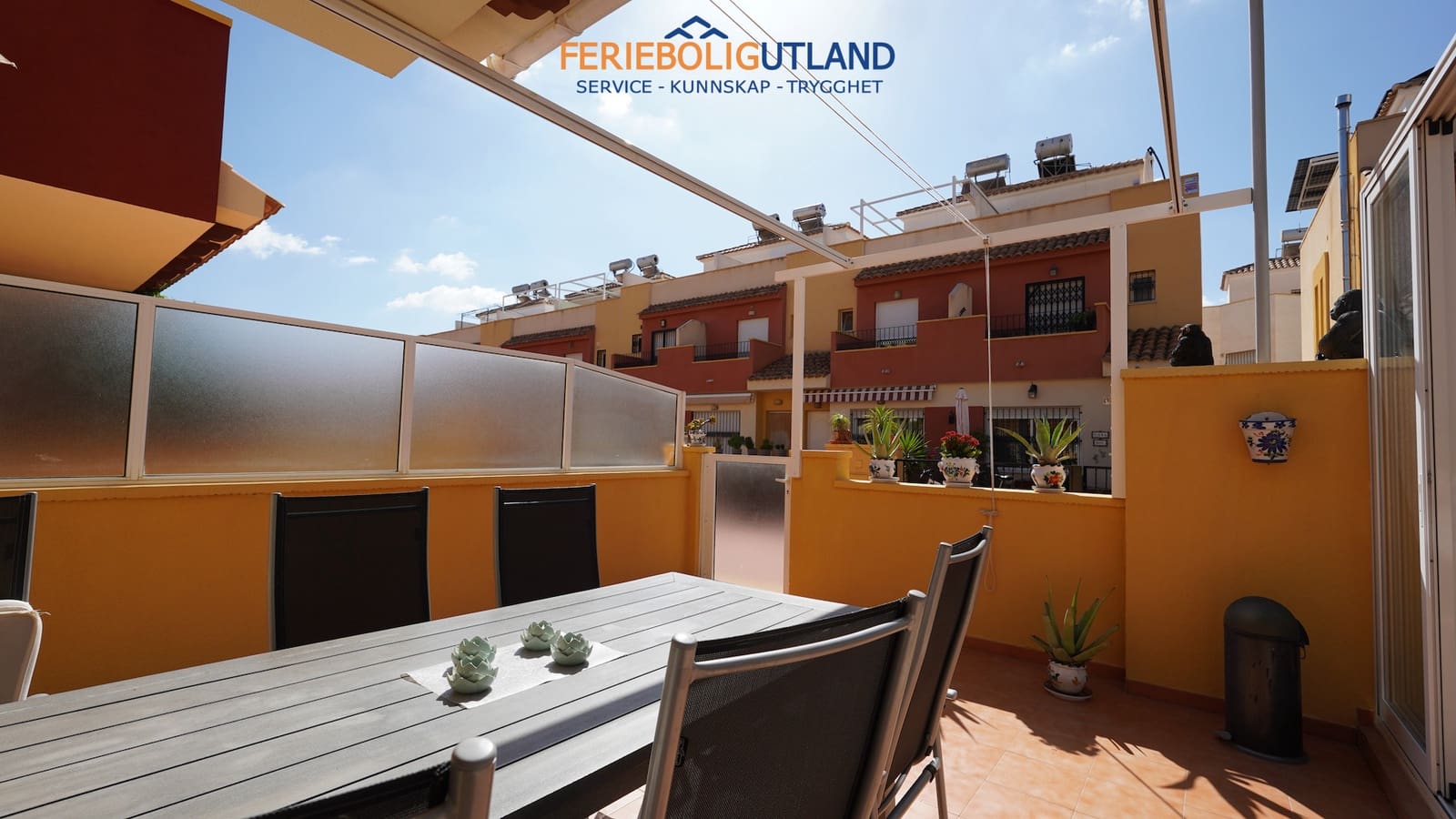 3 sovrum Hus till salu i Los Dolses med pool garage - 325 000 € (Ref: 10144916)