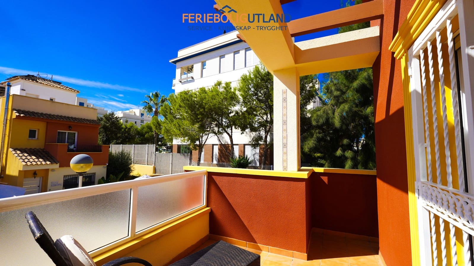 3 bedroom Townhouse for sale in Villamartin with pool garage - € 325,000 (Ref: 10144916)