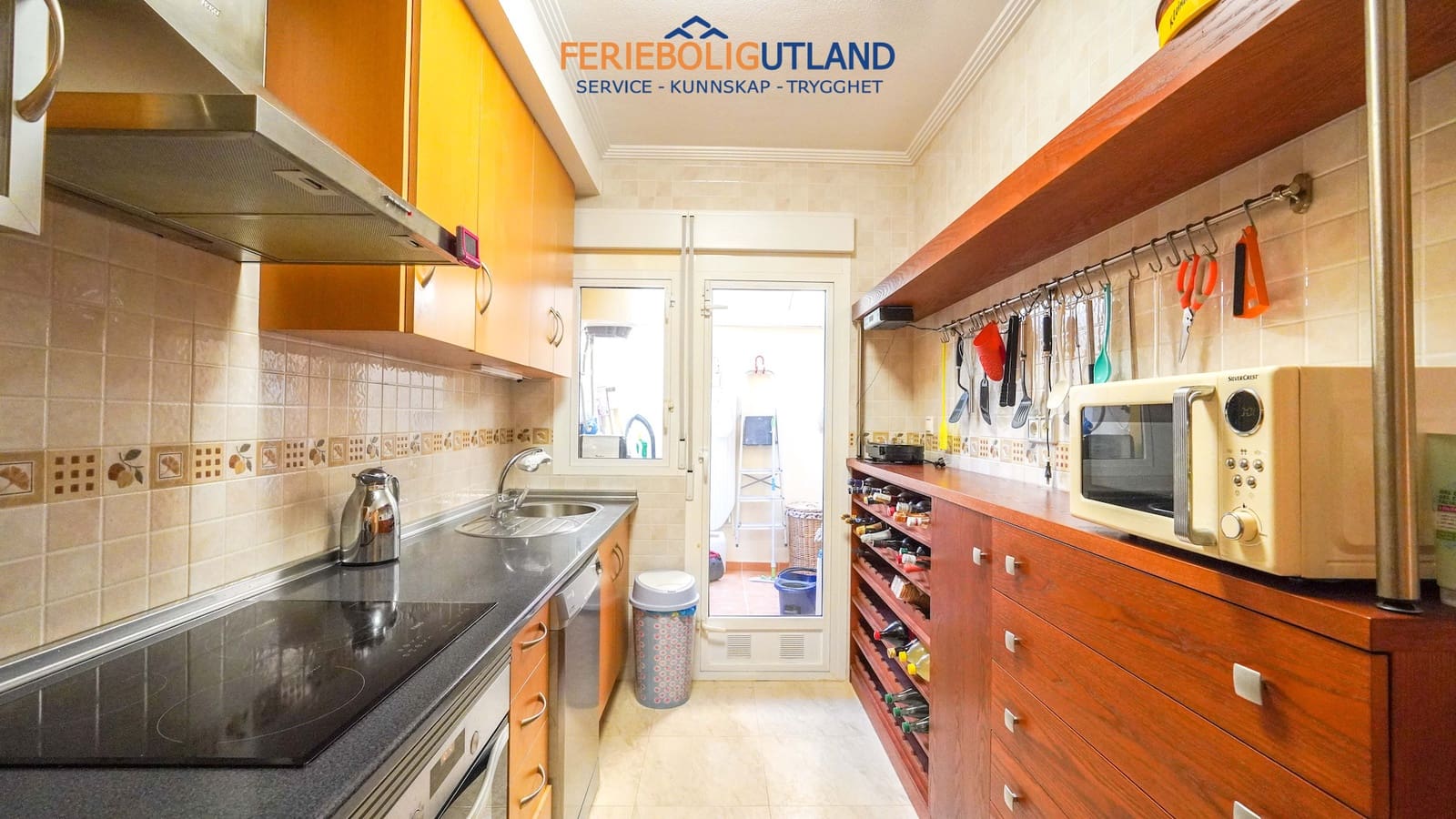3 bedroom Townhouse for sale in Villamartin with pool garage - € 325,000 (Ref: 10144916)