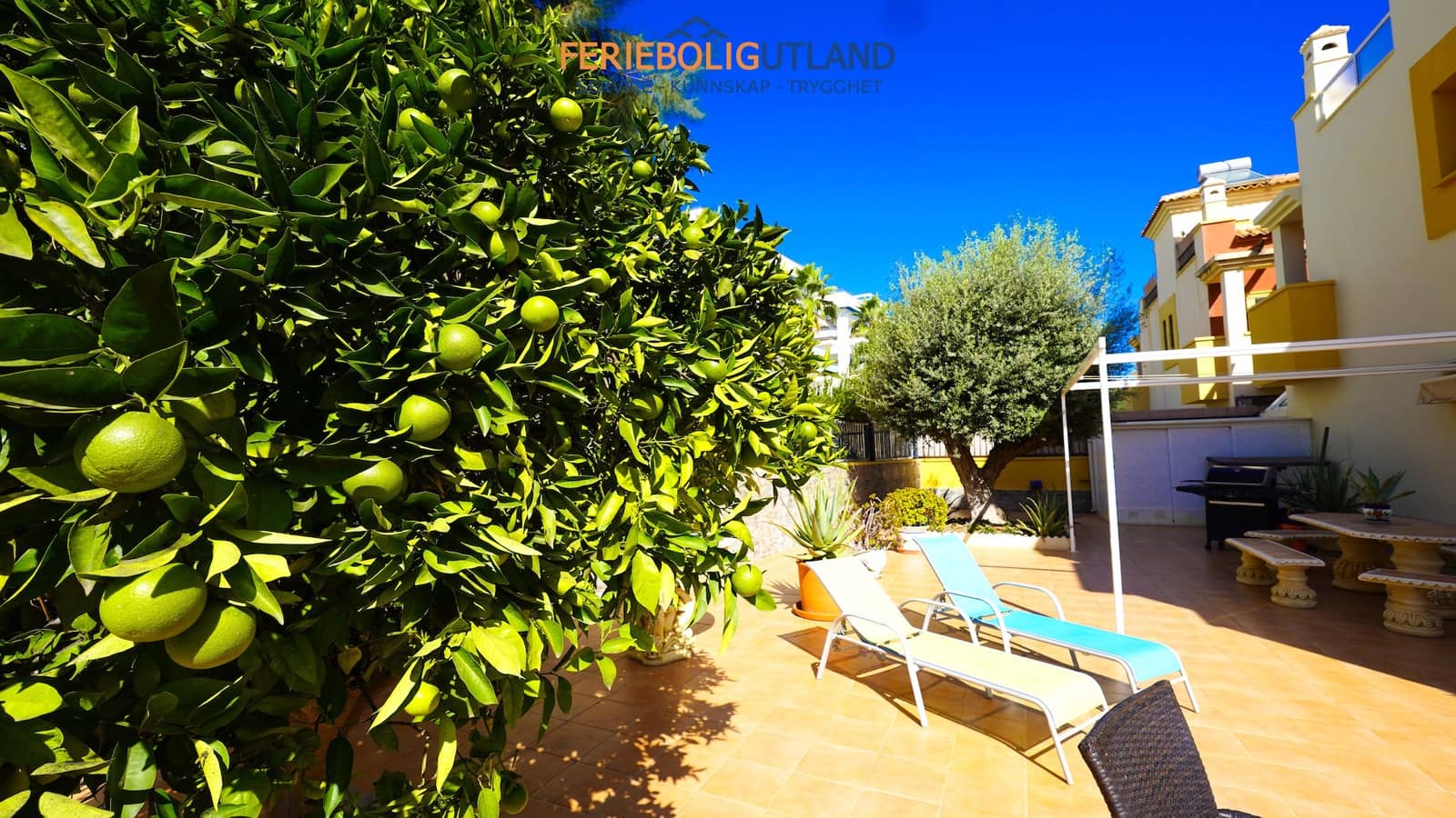3 bedroom Townhouse for sale in Villamartin with pool garage - € 325,000 (Ref: 10144916)