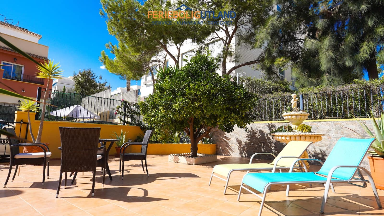 3 bedroom Townhouse for sale in Villamartin with pool garage - € 325,000 (Ref: 10144916)