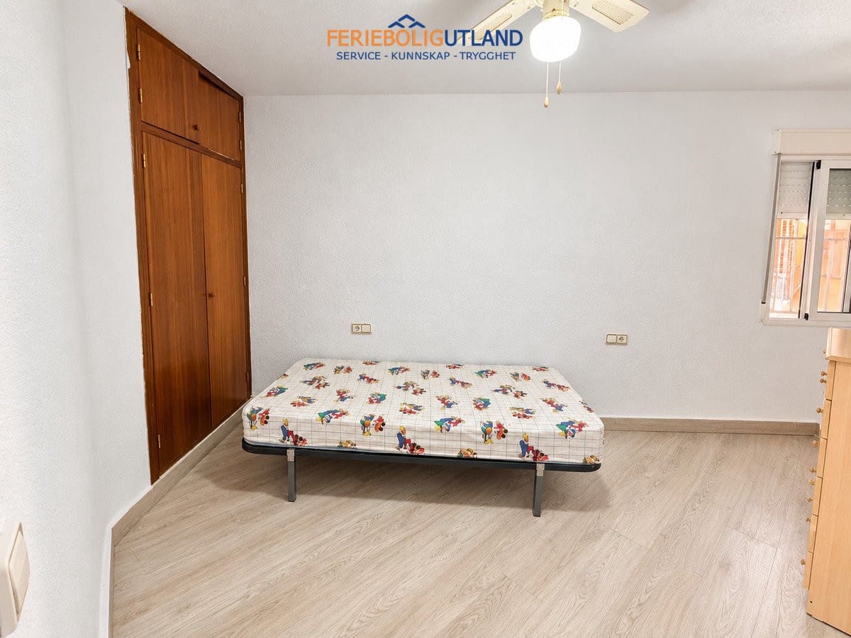 2 quarto Apartamento para venda em Torrevieja com piscina - 135 000 € (Ref: 10144917)