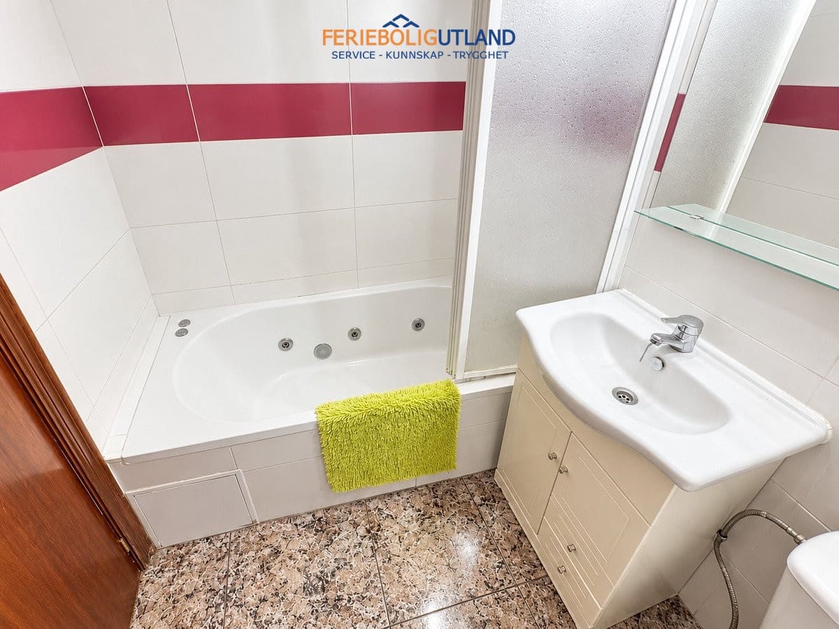 2 quarto Apartamento para venda em Torrevieja com piscina - 135 000 € (Ref: 10144917)