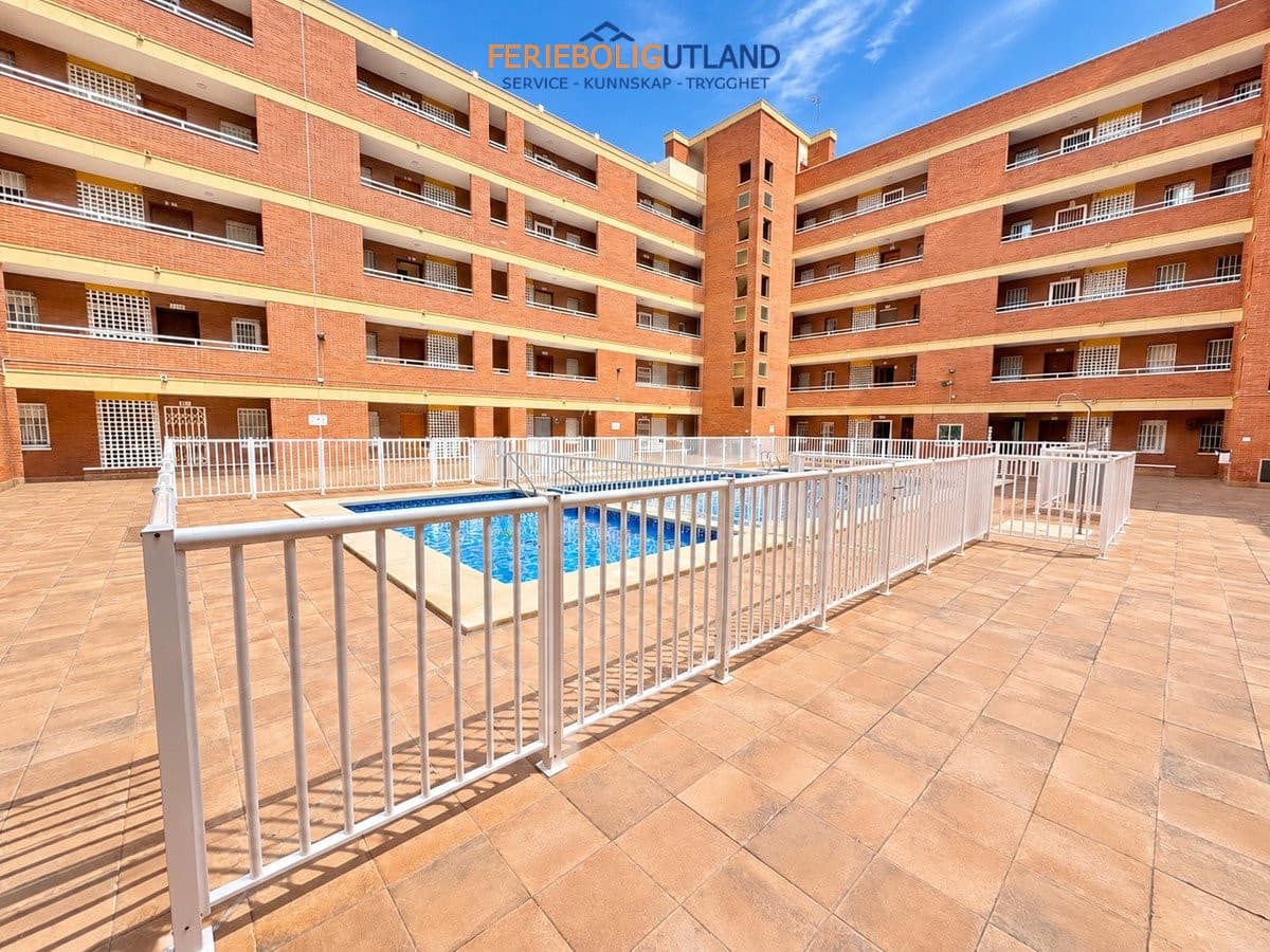 2 quarto Apartamento para venda em Torrevieja com piscina - 135 000 € (Ref: 10144917)