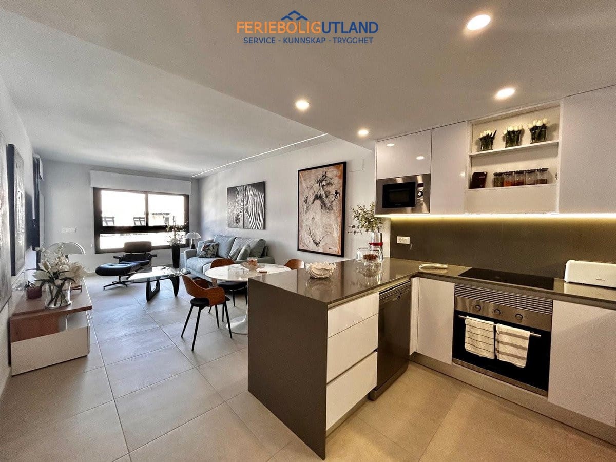 3 quarto Penthouse para venda em Villamartin com piscina garagem - 370 000 € (Ref: 10145053)