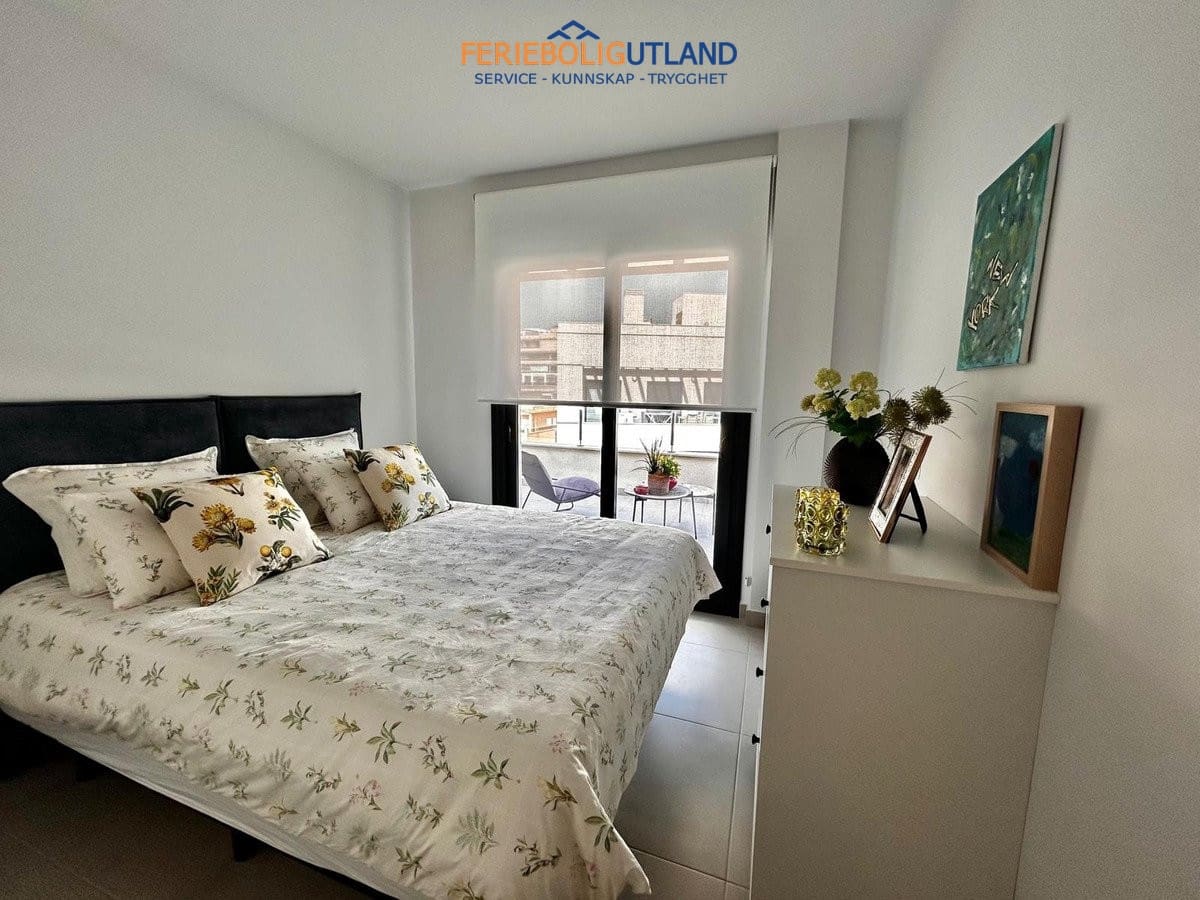 3 quarto Penthouse para venda em Villamartin com piscina garagem - 370 000 € (Ref: 10145053)