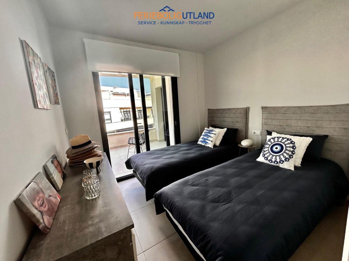 3 quarto Penthouse para venda em Villamartin com piscina garagem - 370 000 € (Ref: 10145053)