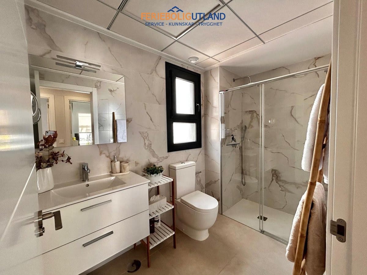 3 quarto Penthouse para venda em Villamartin com piscina garagem - 370 000 € (Ref: 10145053)