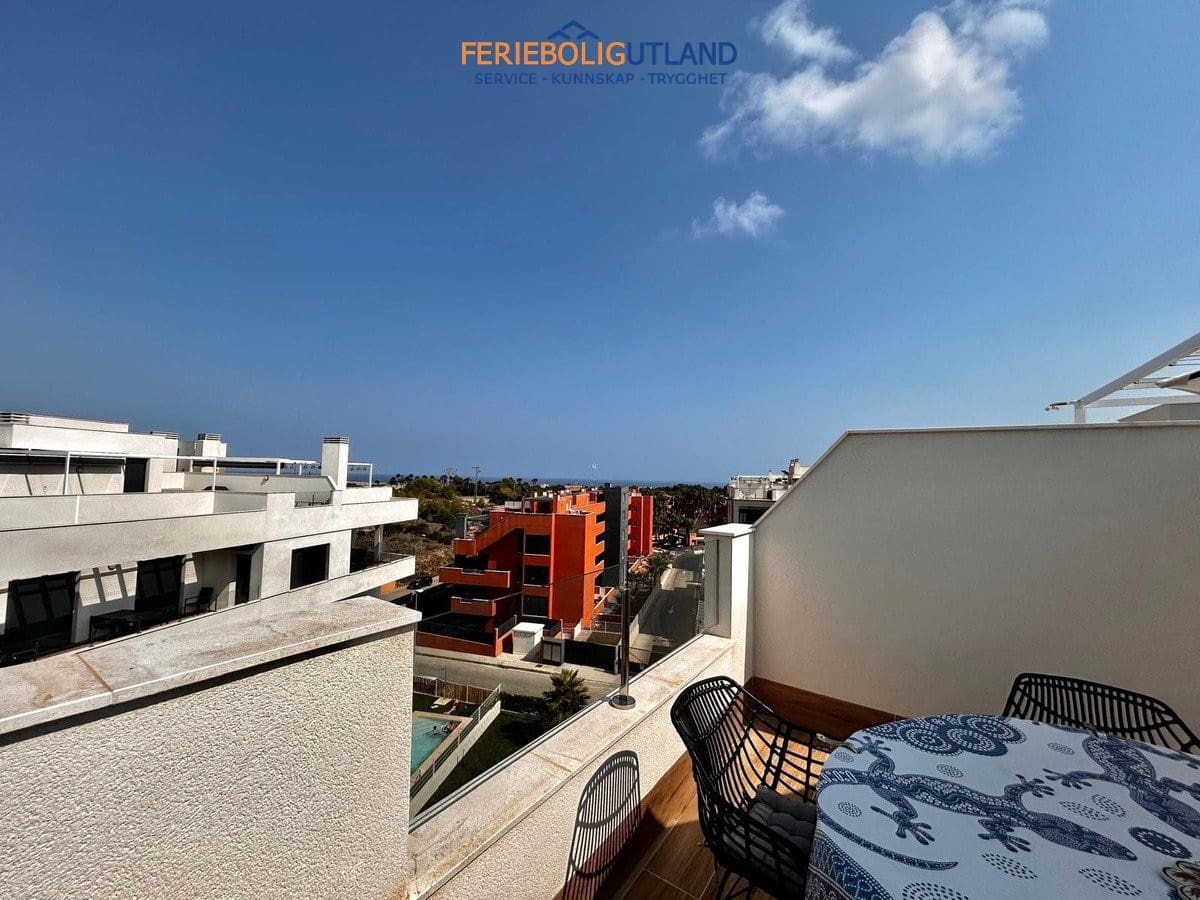 3 quarto Penthouse para venda em Villamartin com piscina garagem - 370 000 € (Ref: 10145053)