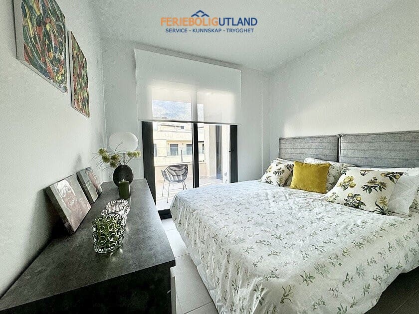 3 quarto Penthouse para venda em Villamartin com piscina garagem - 370 000 € (Ref: 10145053)