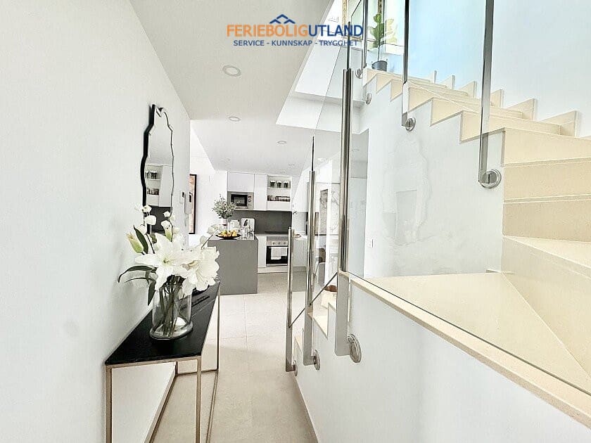 3 quarto Penthouse para venda em Villamartin com piscina garagem - 370 000 € (Ref: 10145053)
