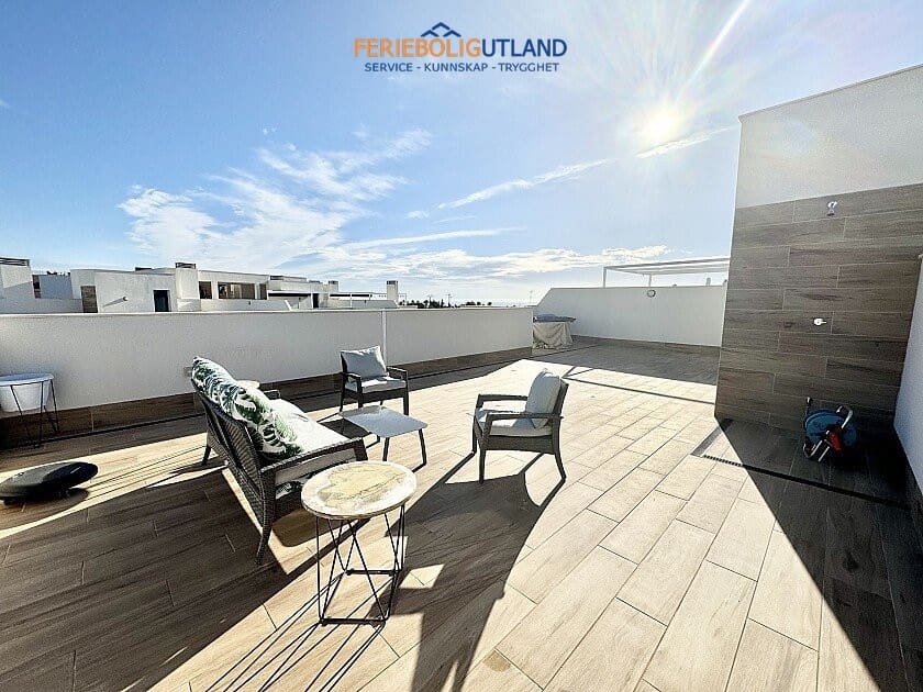 3 quarto Penthouse para venda em Villamartin com piscina garagem - 370 000 € (Ref: 10145053)