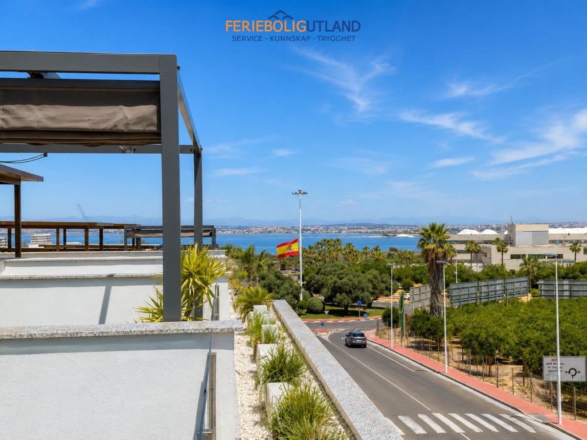 3 chambre Maison de Ville à vendre à Torrevieja avec piscine garage - 429 000 € (Ref: 10145054)