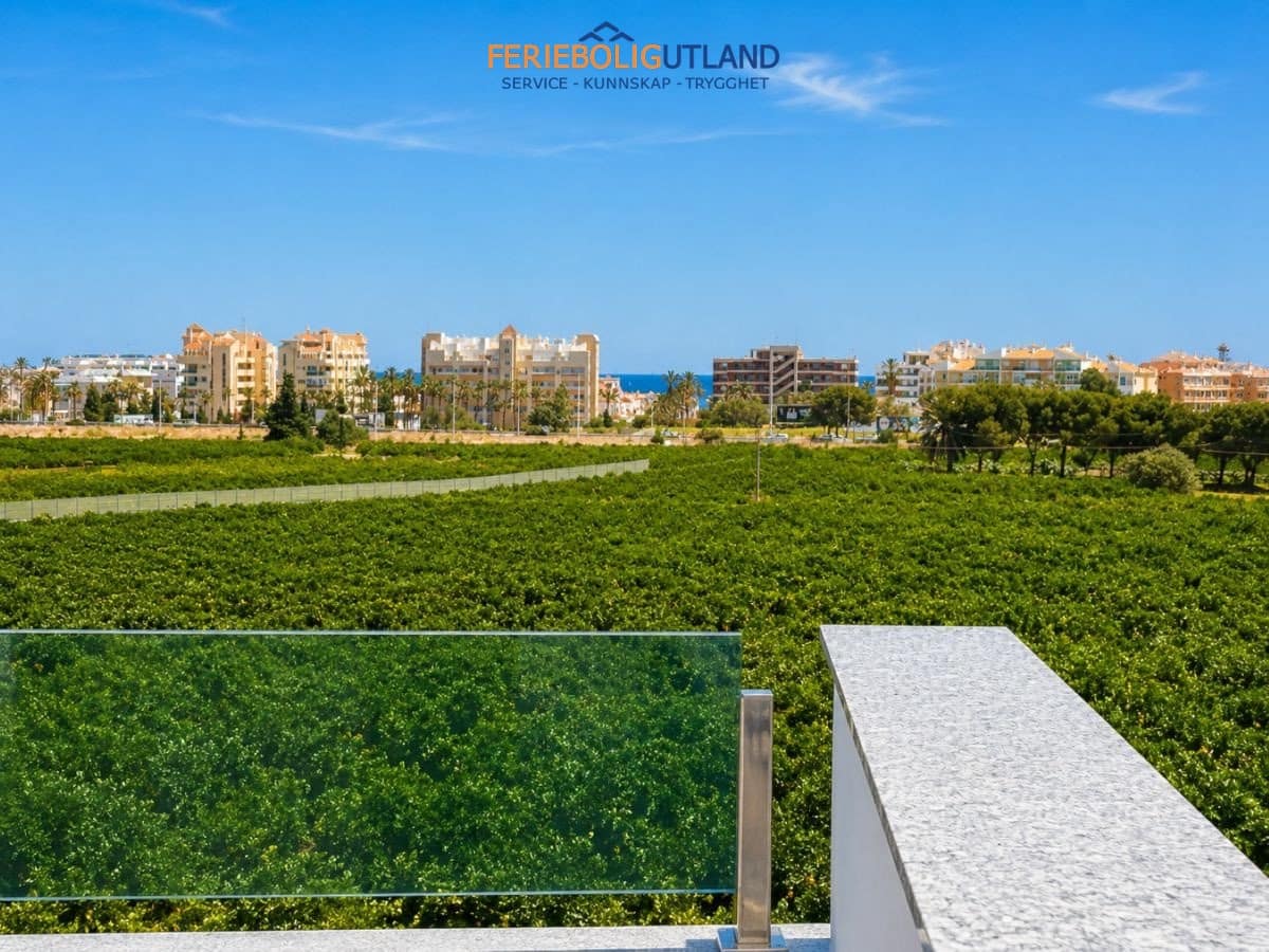 3 chambre Maison de Ville à vendre à Torrevieja avec piscine garage - 429 000 € (Ref: 10145054)