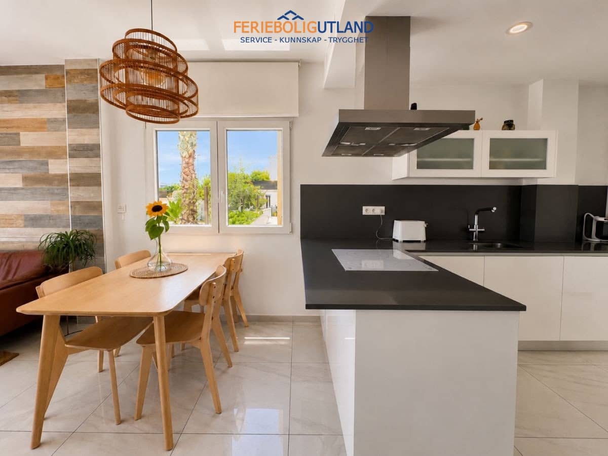 3 chambre Maison de Ville à vendre à Torrevieja avec piscine garage - 429 000 € (Ref: 10145054)