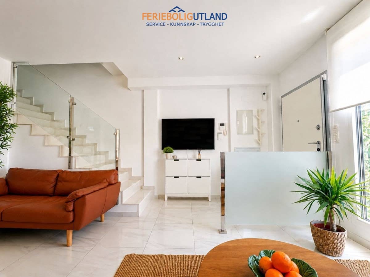 3 chambre Maison de Ville à vendre à Torrevieja avec piscine garage - 429 000 € (Ref: 10145054)