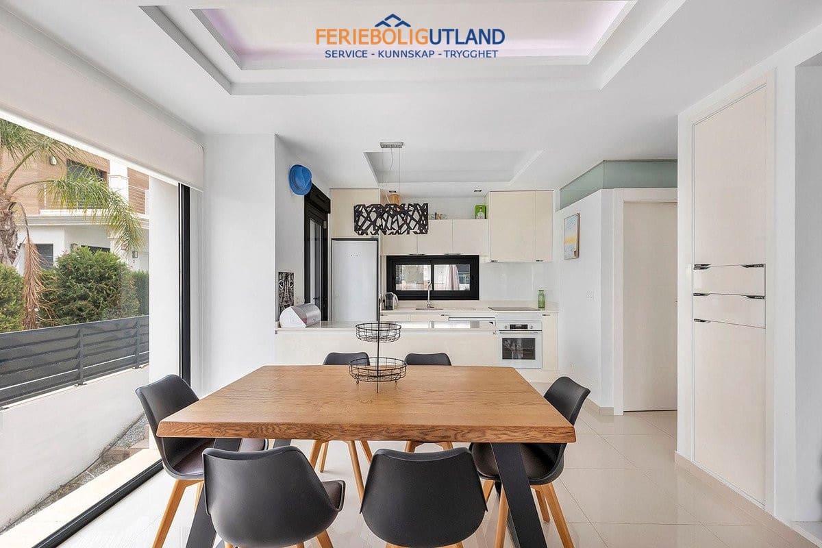 4 soverom Villa til salgs i Ciudad Quesada med svømmebasseng garasje - € 425 000 (Ref: 10145056)