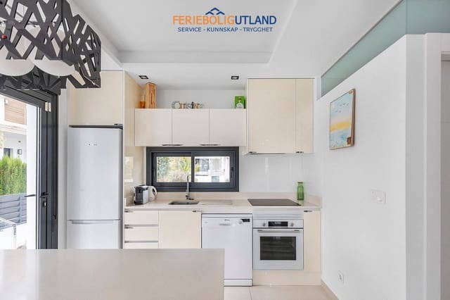 4 soverom Villa til salgs i Ciudad Quesada, Rojales med svømmebasseng garasje - € 425 000 (Ref: 10145056)