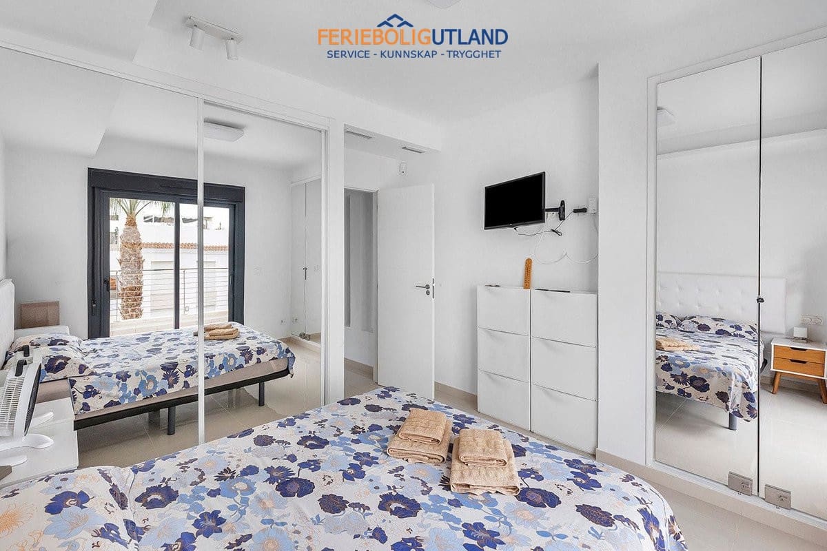 4 soverom Villa til salgs i Ciudad Quesada med svømmebasseng garasje - € 425 000 (Ref: 10145056)