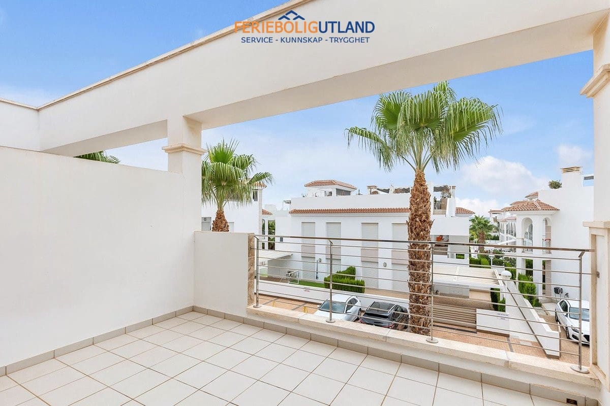 4 soverom Villa til salgs i Ciudad Quesada med svømmebasseng garasje - € 425 000 (Ref: 10145056)