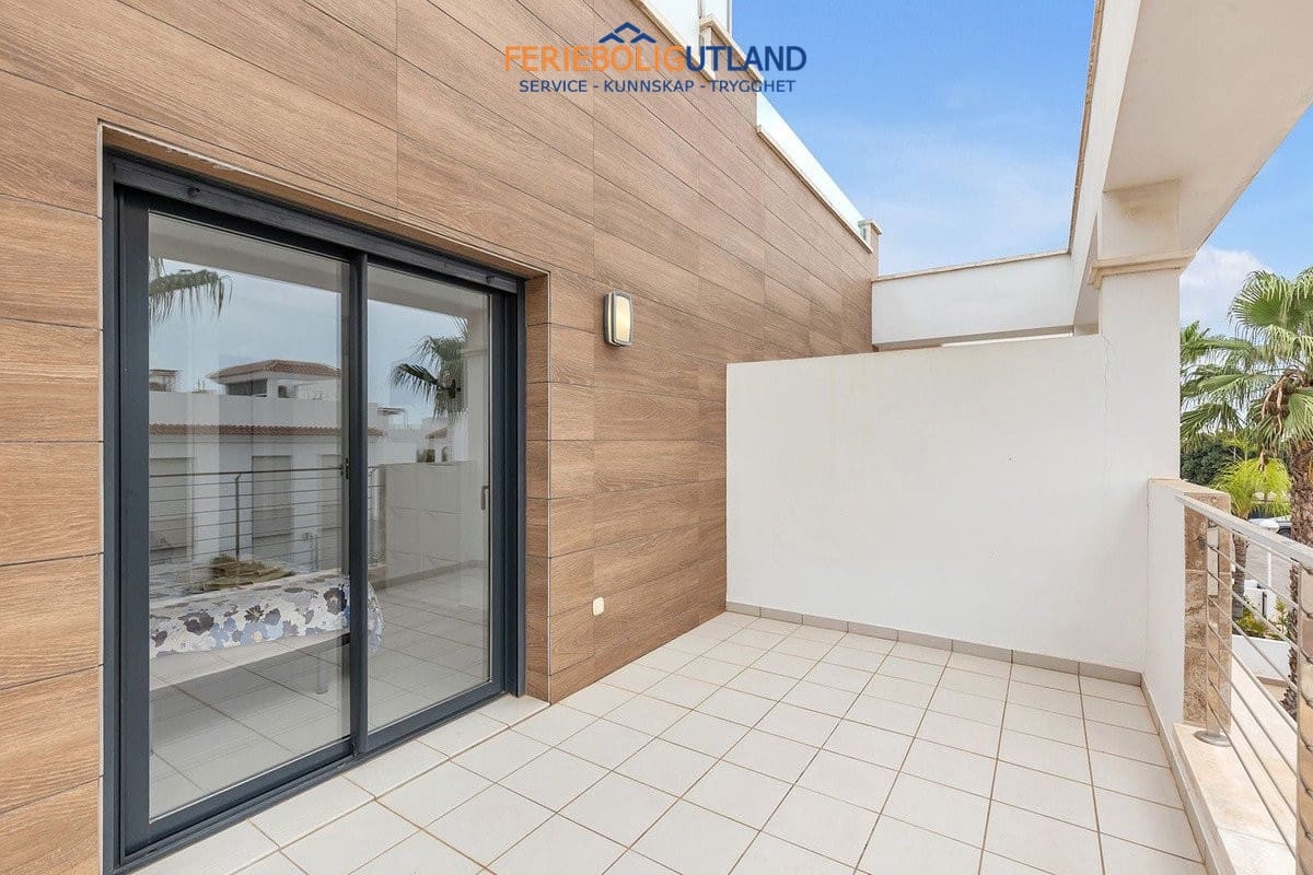4 soverom Villa til salgs i Ciudad Quesada med svømmebasseng garasje - € 425 000 (Ref: 10145056)