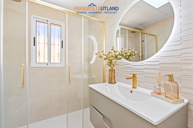 2 soverom Hus til salgs i Villamartin, Orihuela med svømmebasseng - € 229 800 (Ref: 10154107)