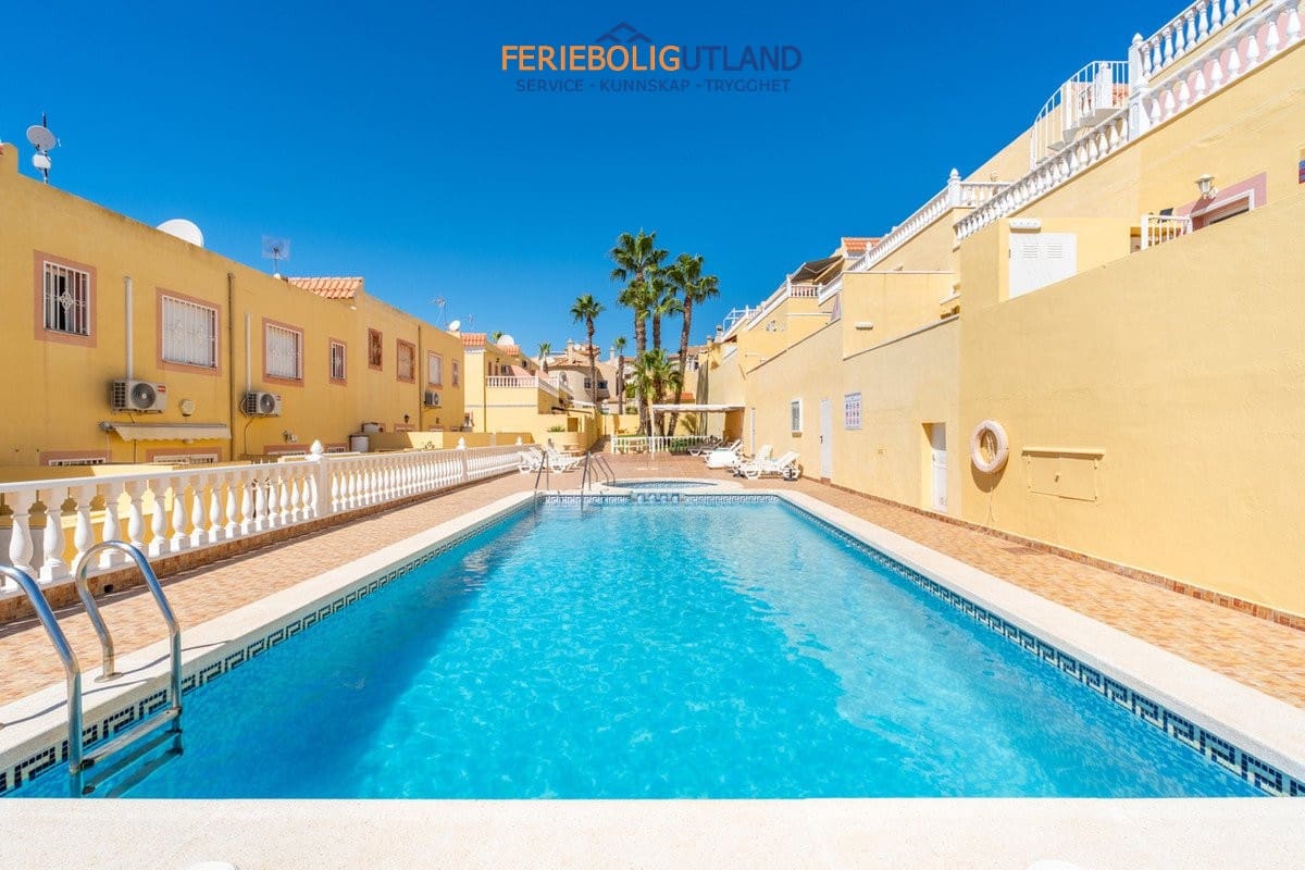 2 bedroom Townhouse for sale in Villamartin with pool - € 229,800 (Ref: 10154107)