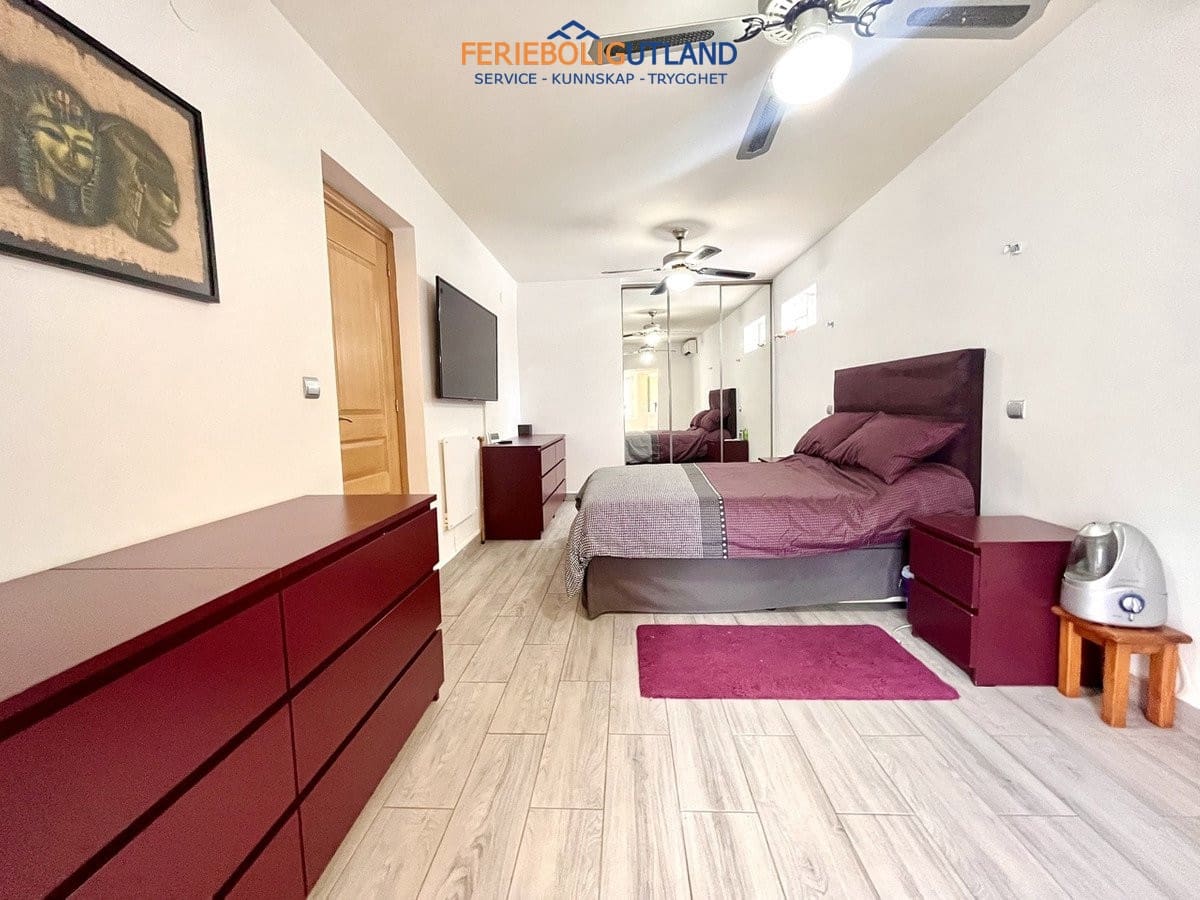 3 soveværelse Villa til salg i Pinar de Campoverde med garage - € 329.950 (Ref: 10154234)