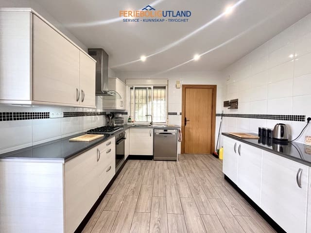 3 soveværelse Villa til salg i Pinar de Campoverde, Pilar de la Horadada med garage - € 329.950 (Ref: 10154234)