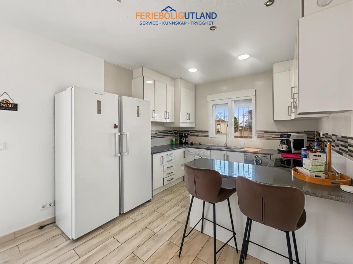 2 slaapkamer Villa te koop in Pinar de Campoverde met zwembad - € 295.000 (Ref: 10163230)