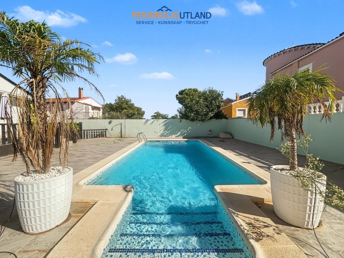 2 slaapkamer Villa te koop in Pinar de Campoverde met zwembad - € 295.000 (Ref: 10163230)