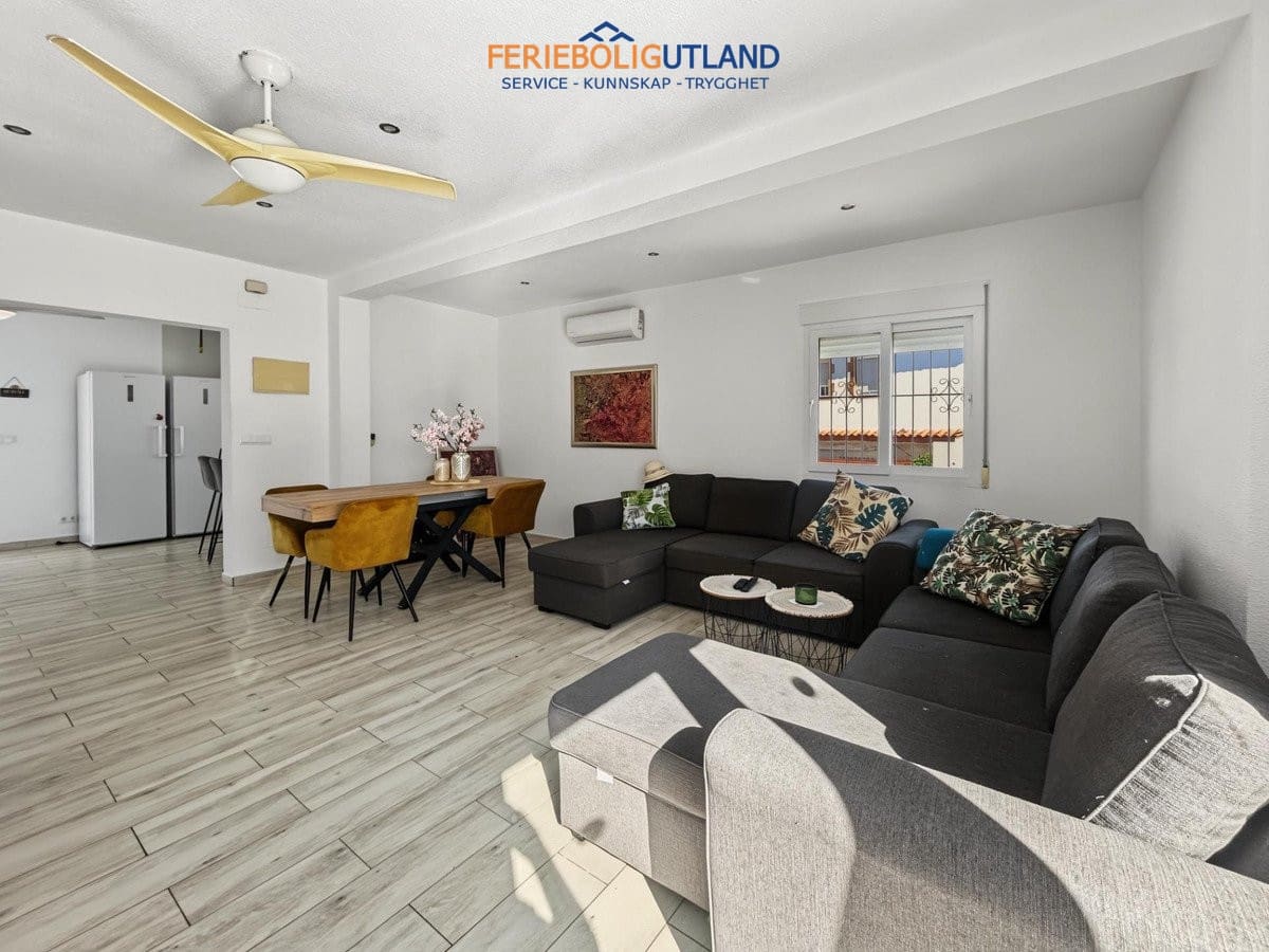 2 slaapkamer Villa te koop in Pinar de Campoverde met zwembad - € 295.000 (Ref: 10163230)