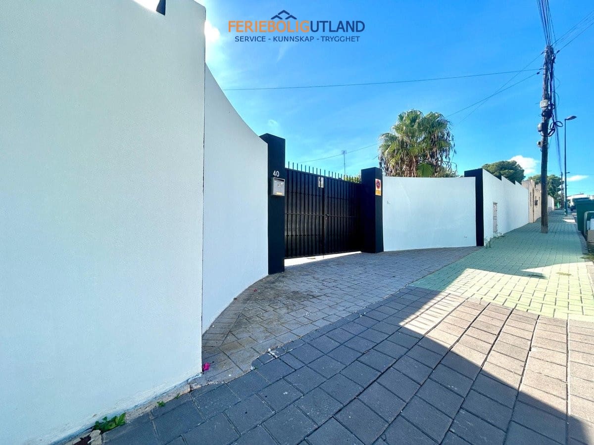 2 slaapkamer Villa te koop in Pinar de Campoverde met zwembad - € 295.000 (Ref: 10163230)