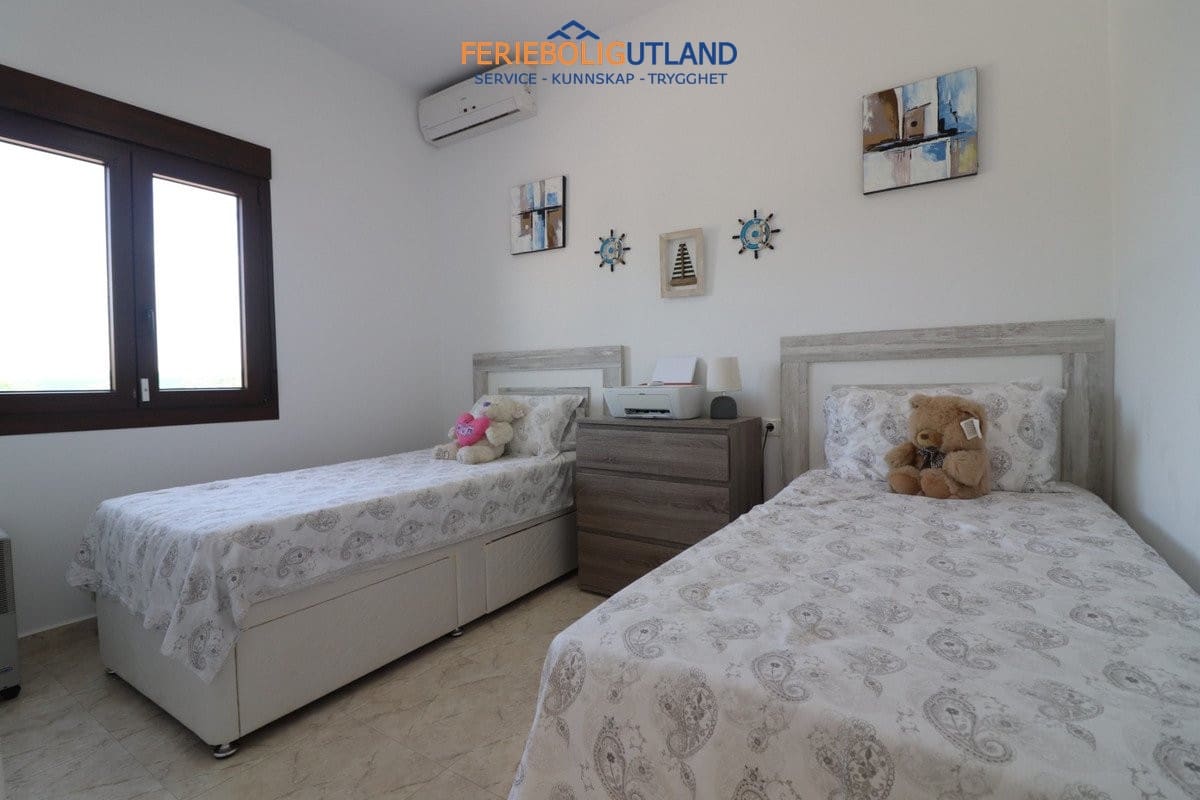 3 bedroom Villa for sale in Daya Vieja with pool garage - € 650,000 (Ref: 10163231)