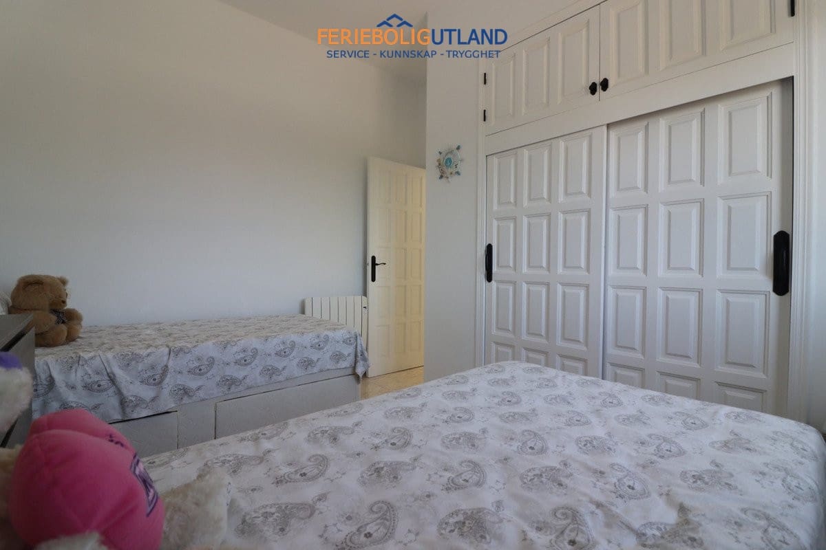 3 bedroom Villa for sale in Daya Vieja with pool garage - € 650,000 (Ref: 10163231)