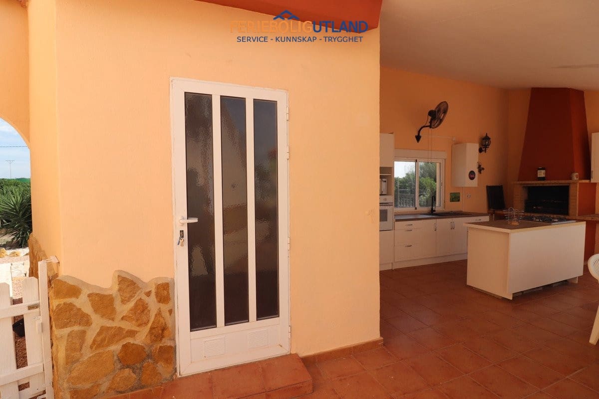 3 bedroom Villa for sale in Daya Vieja with pool garage - € 650,000 (Ref: 10163231)